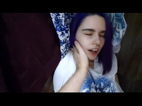 ❤️ Нашел сестренку в шкафу и помог кончить ☑ Видео траха на https-tubsexer.ru ❌️
